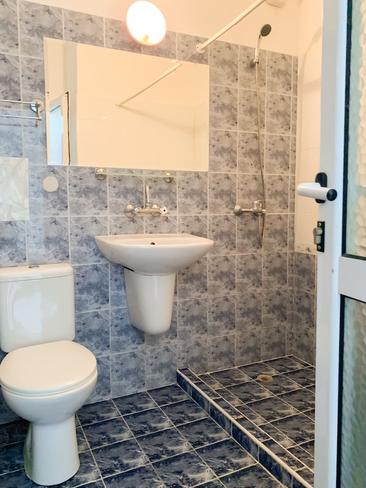 Standard Triple Room photo 2