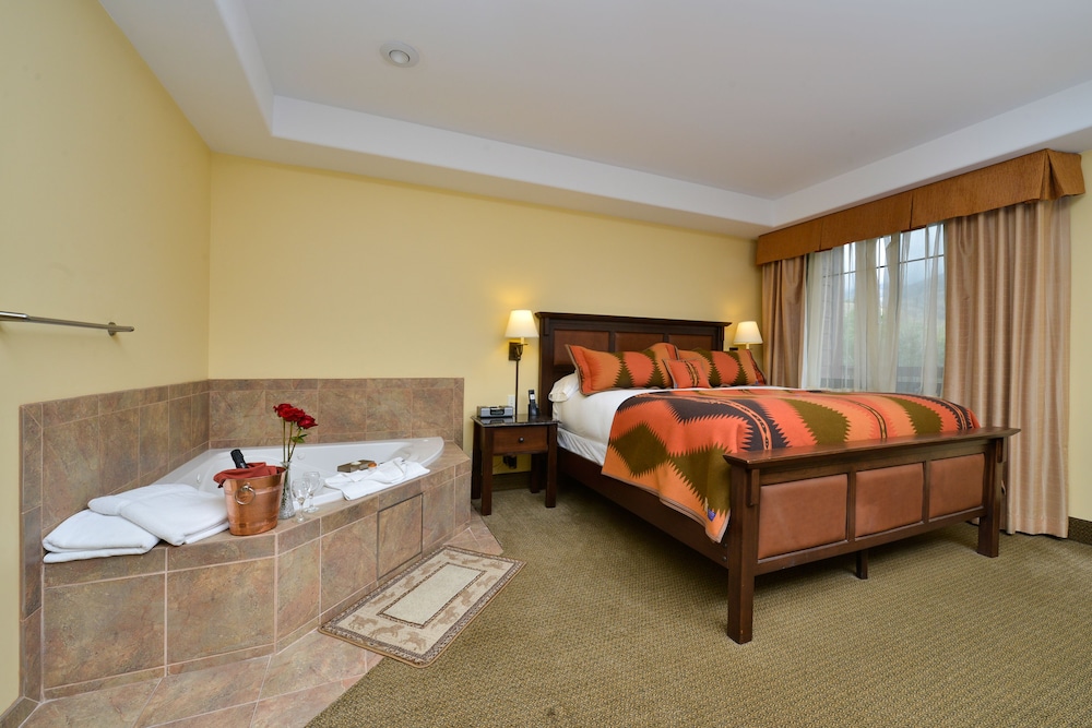 Deluxe Room, 1 King Bed, Fireplace (King Jacuzzi Fireplace) photo 3