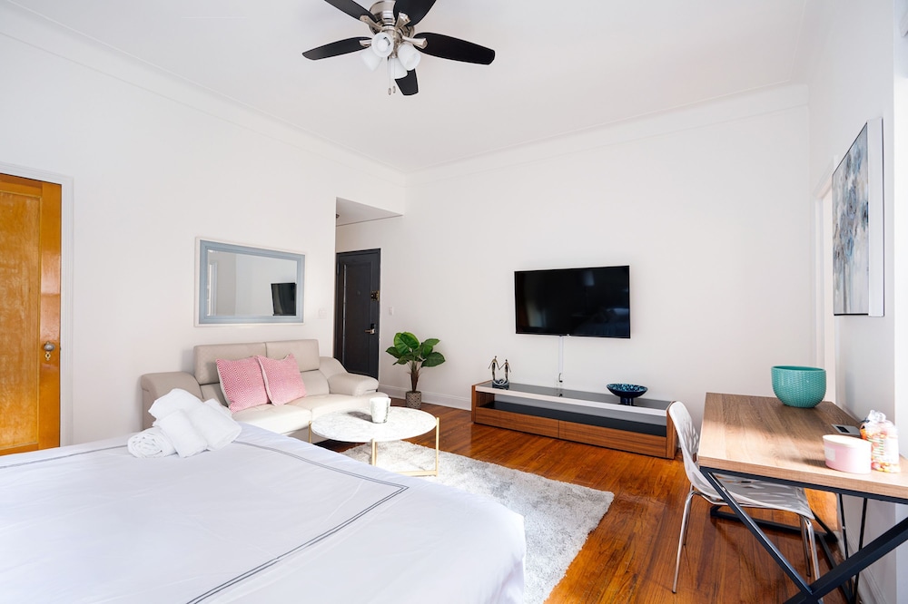 Apartment photo 2