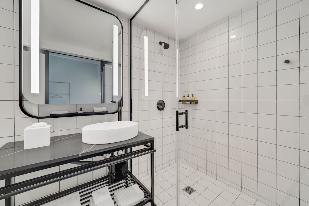 Guild City Level Loft, Larger Guest Room, 1 King, Street View - Photo 6