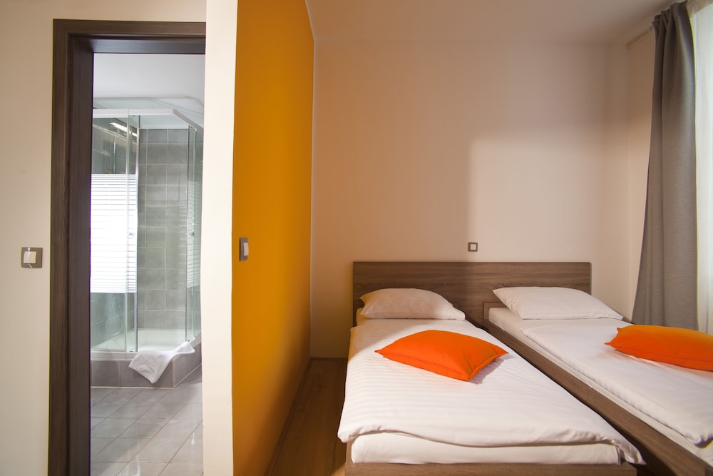 Shared Dormitory, 1 Twin Bed photo 3
