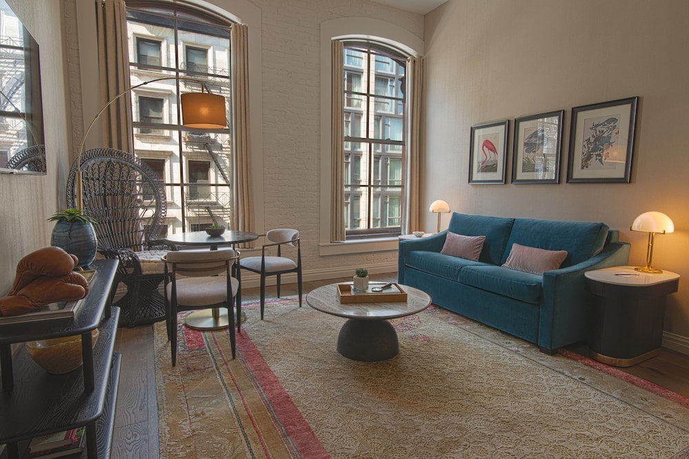 Suite, 1 King Bed with Sofa bed (Frederick)