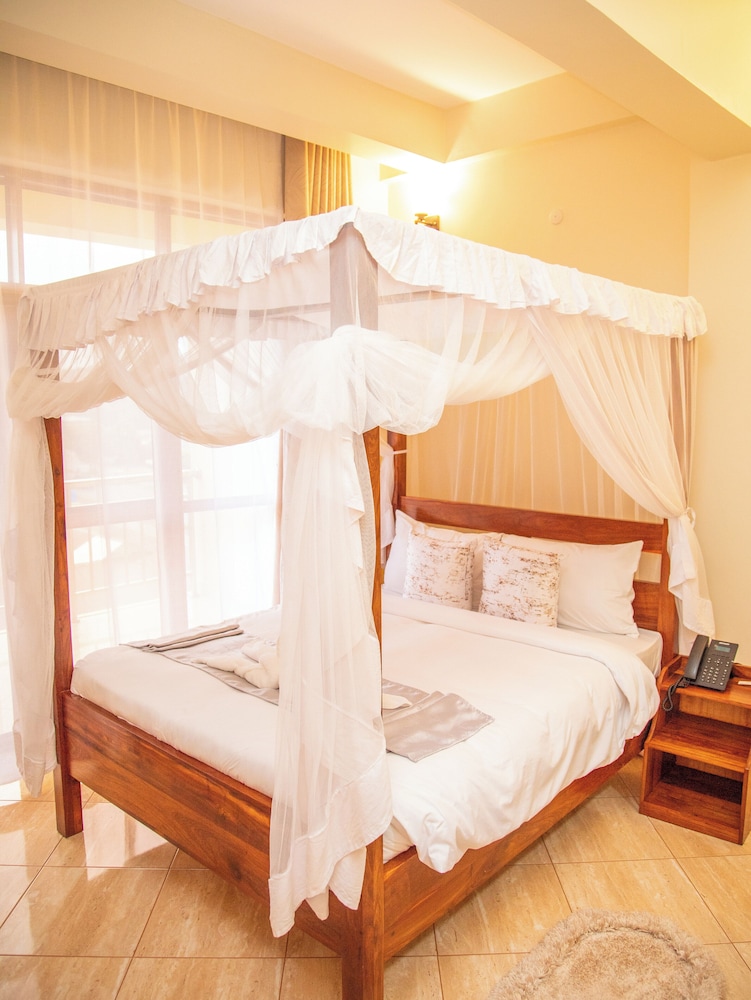 Room, City View
