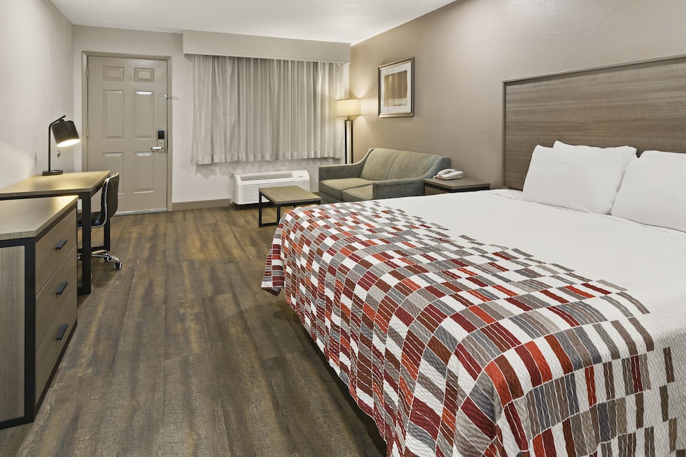 Superior Room, 1 King Bed, Non Smoking - Photo 2