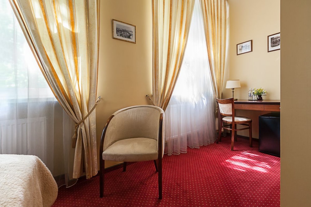 Classic Double Room, City View photo 3
