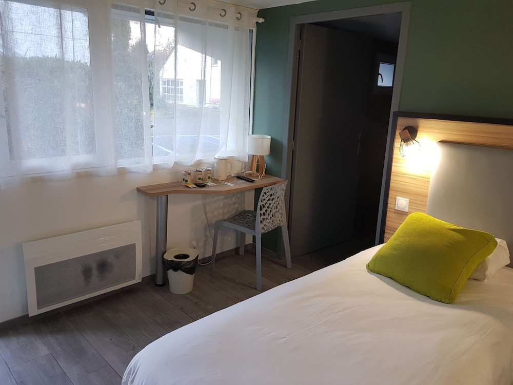 Standard Room, 3 Twin Beds photo 1