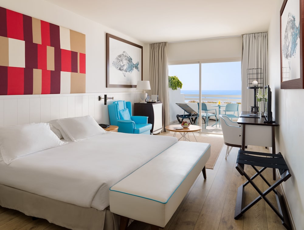 Superior Double Room (Privilege, 2 Adults + 1 Child) - Photo 6