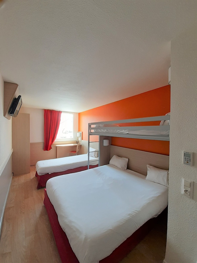 Quadruple Room, Non Smoking - Photo 4