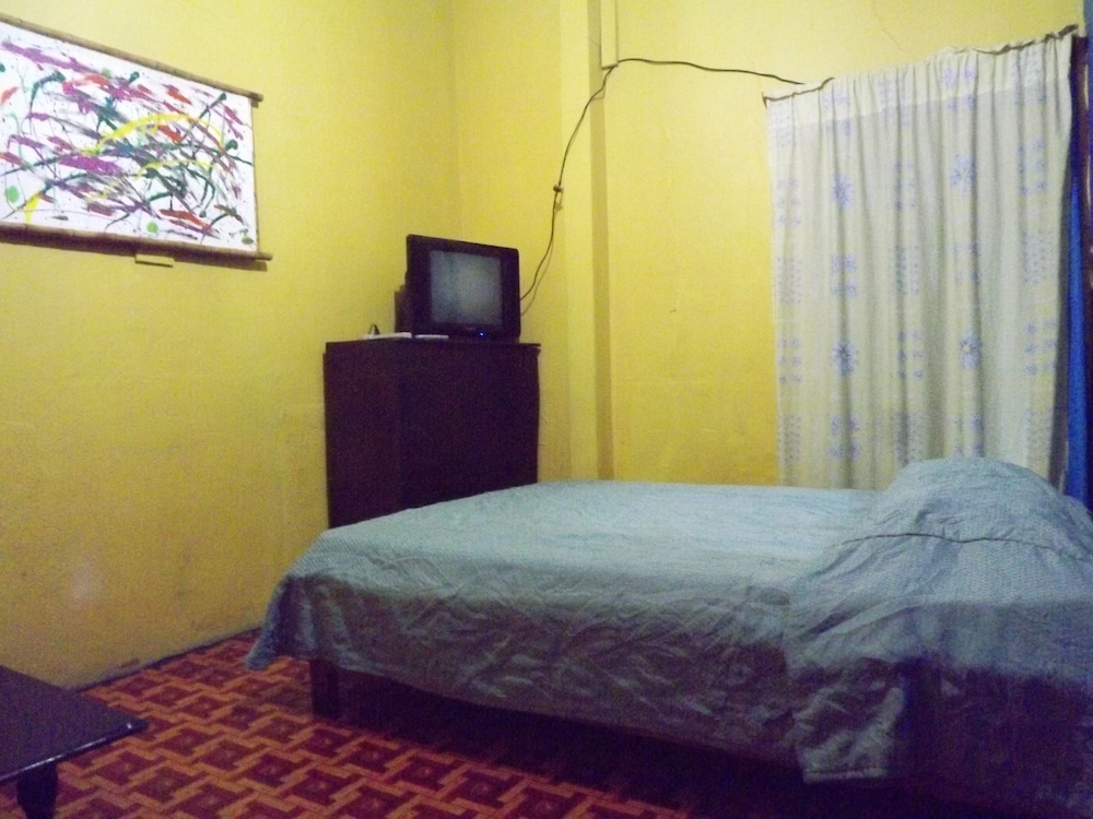 Standard Double Room, Shared Bathroom photo 3