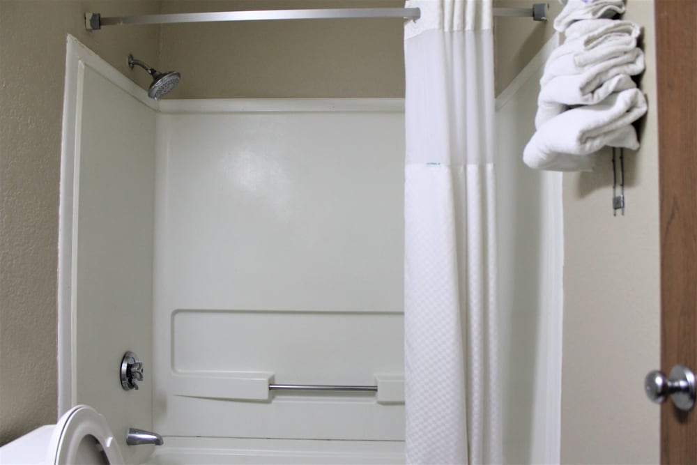 Standard Room, 2 Double Beds - Photo 2
