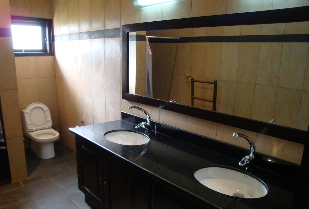 Villa photo 3