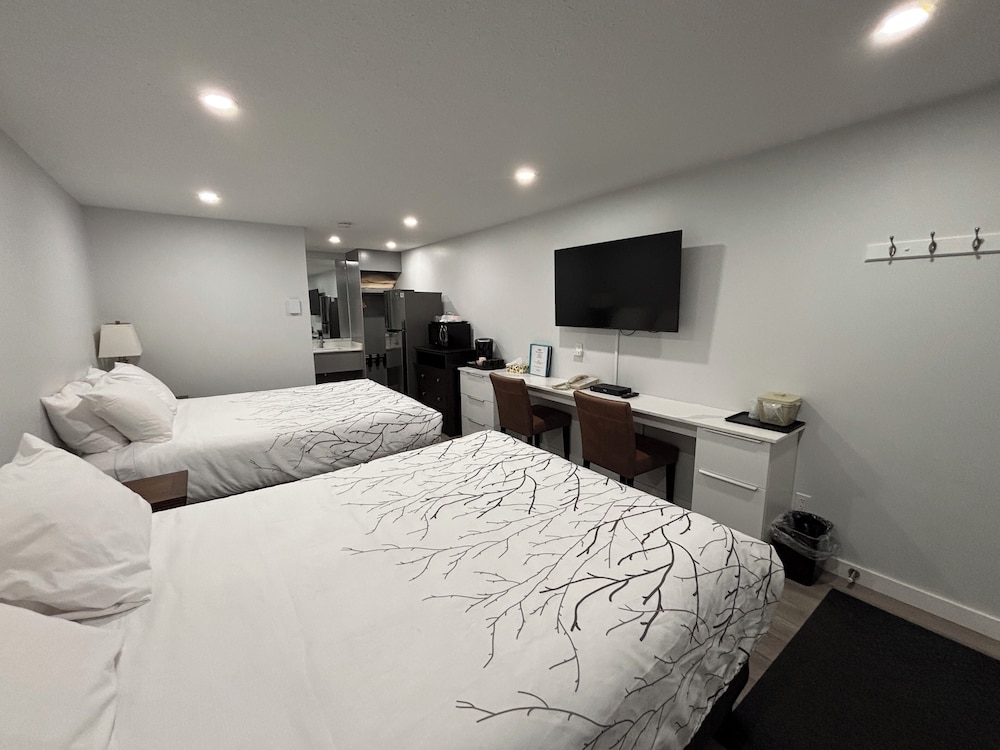 Deluxe Room, 2 Queen Beds photo 1