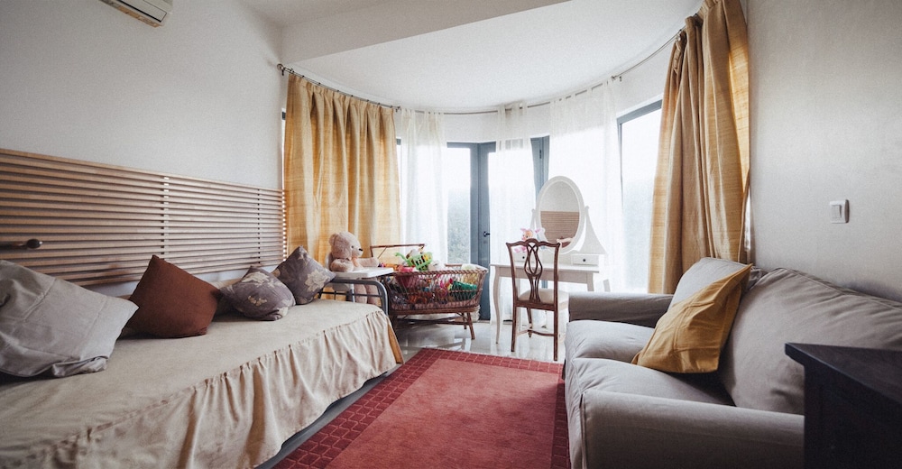 Villa photo 1