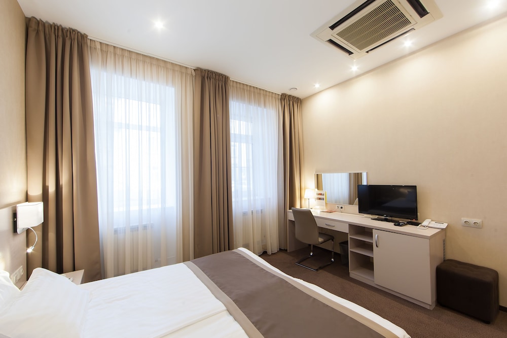 Standard Double or Twin Room photo 1