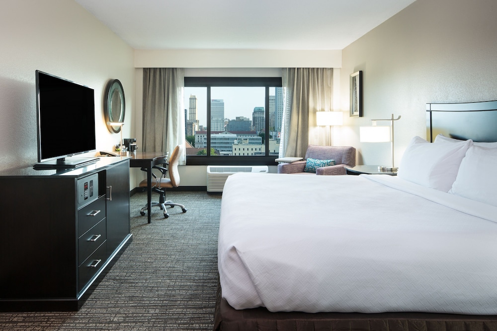 Standard Room, 2 Double Beds, Roll-in Shower (Mobility) photo 2