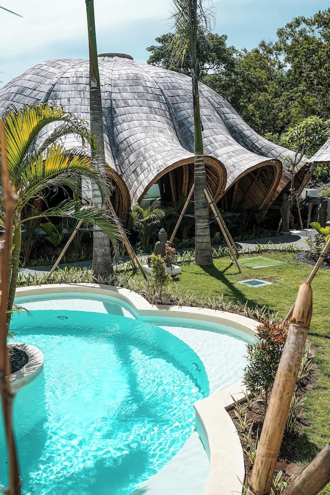 Deluxe Double Room, Pool View photo 3