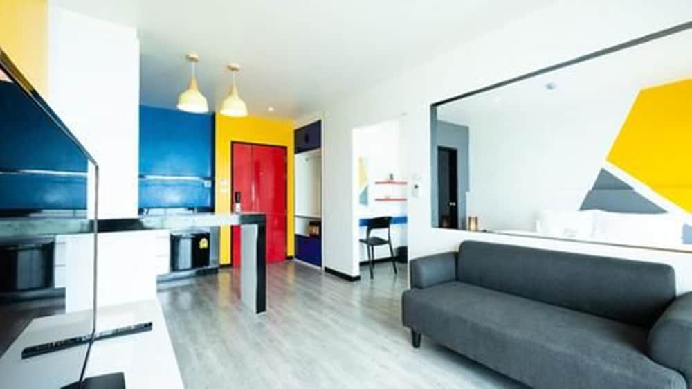 Executive Suite, Mountain View