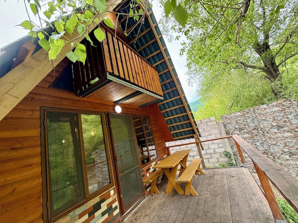 Deluxe Cottage photo 1