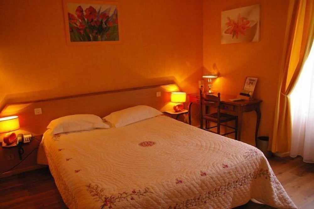 Standard Double Room photo 3