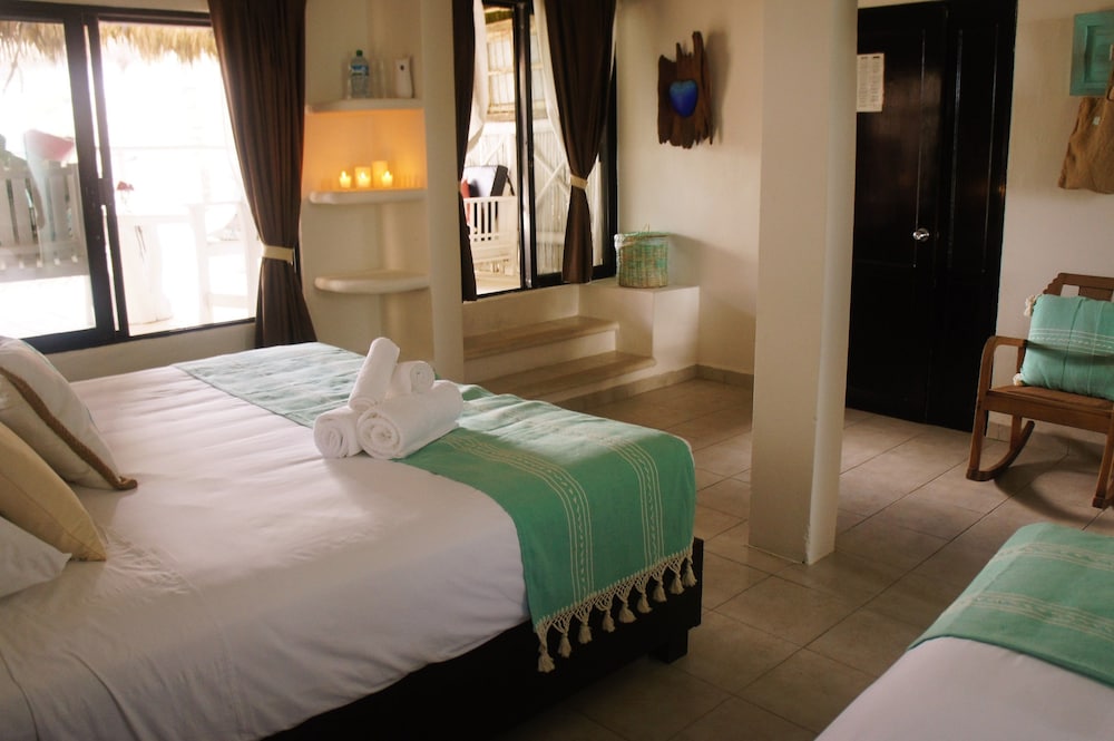 Royal Room, Terrace (2 King Beds) - Photo 10