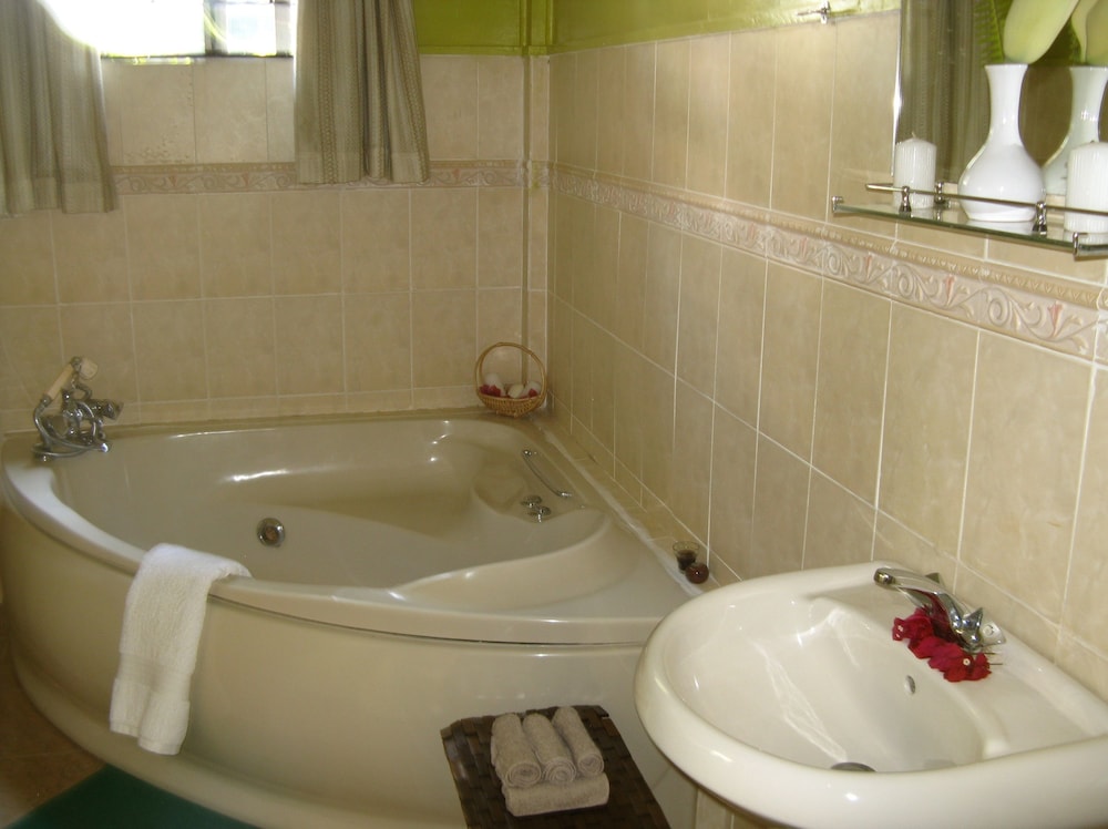 Standard Twin Room, Garden View photo 3