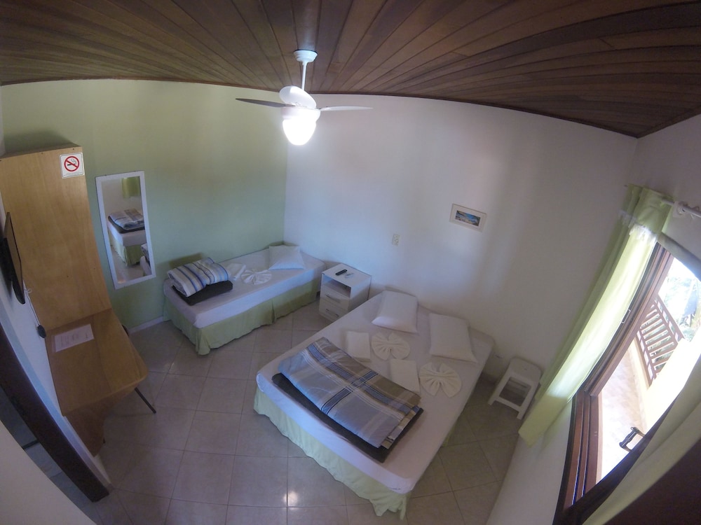 Deluxe Triple Room, 1 Bedroom, Private Bathroom photo 1