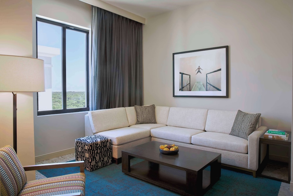 Suite, 1 King Bed, City View - Photo 6