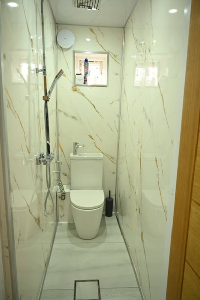 Watermead Retreat Bungalow, Photo 10