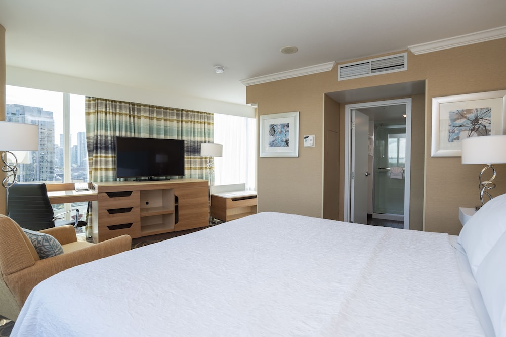 Room, 1 King Bed, Corner