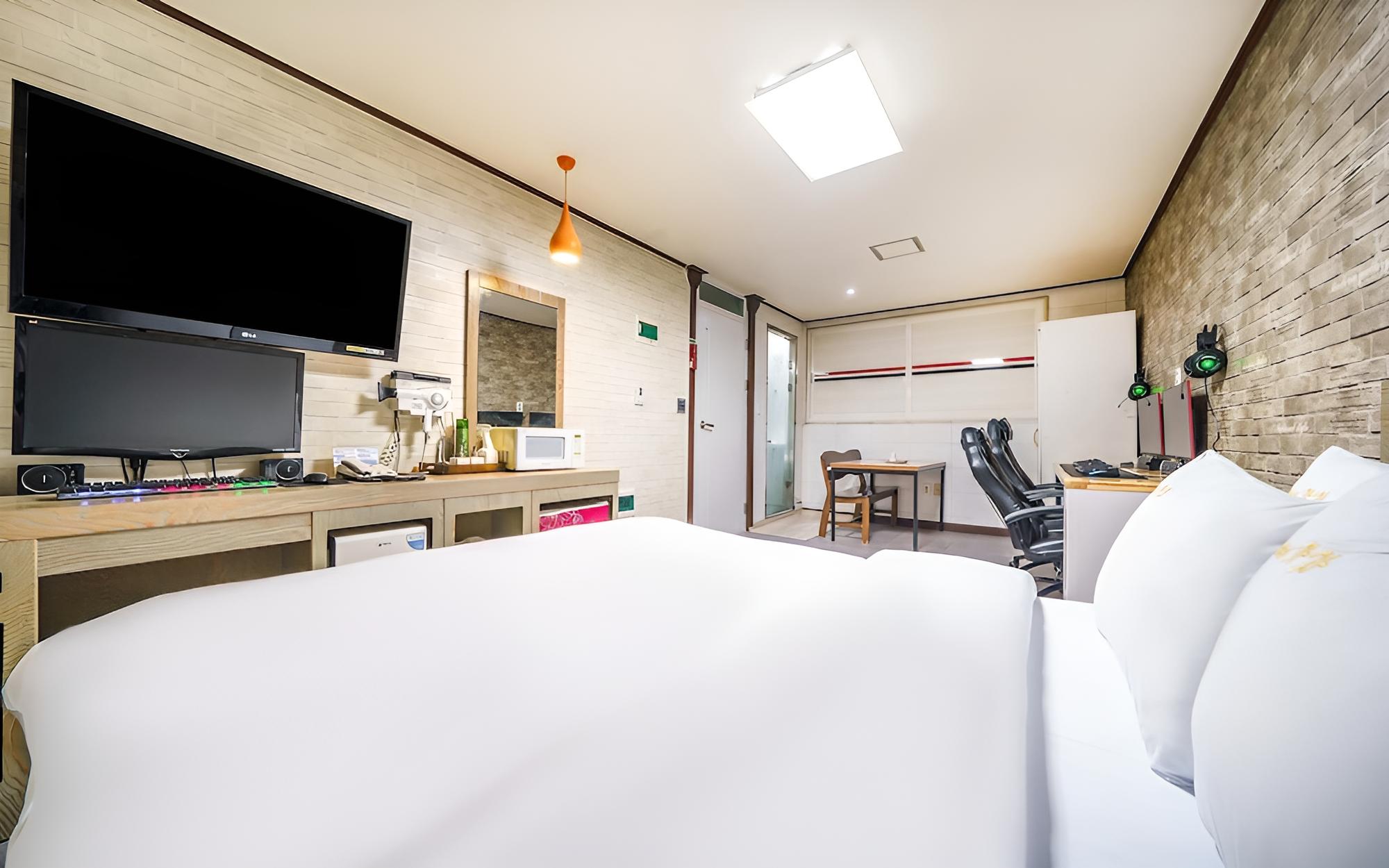 Room (Couple PC - Studio Motel (LOL PC Netf) photo 1