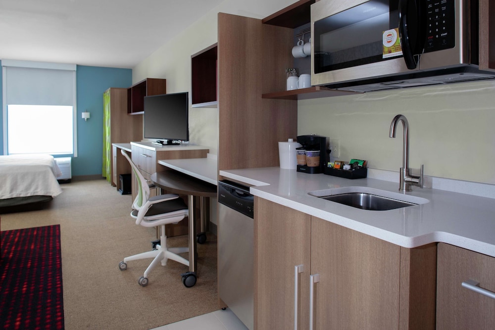Studio, 1 Queen Bed, Accessible (Hearing) - Photo 2