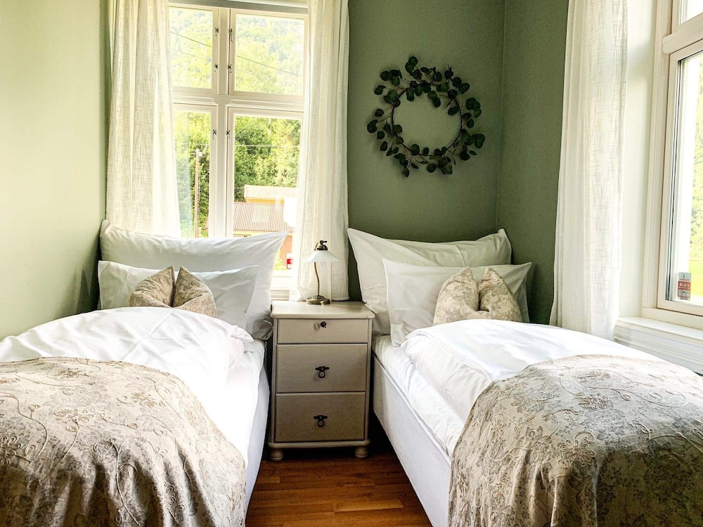 Basic Double Room