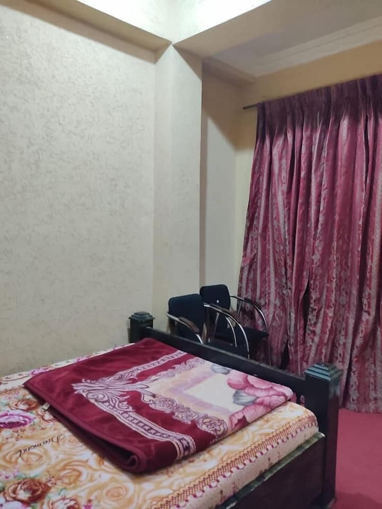 Standard Double Room - Photo 7