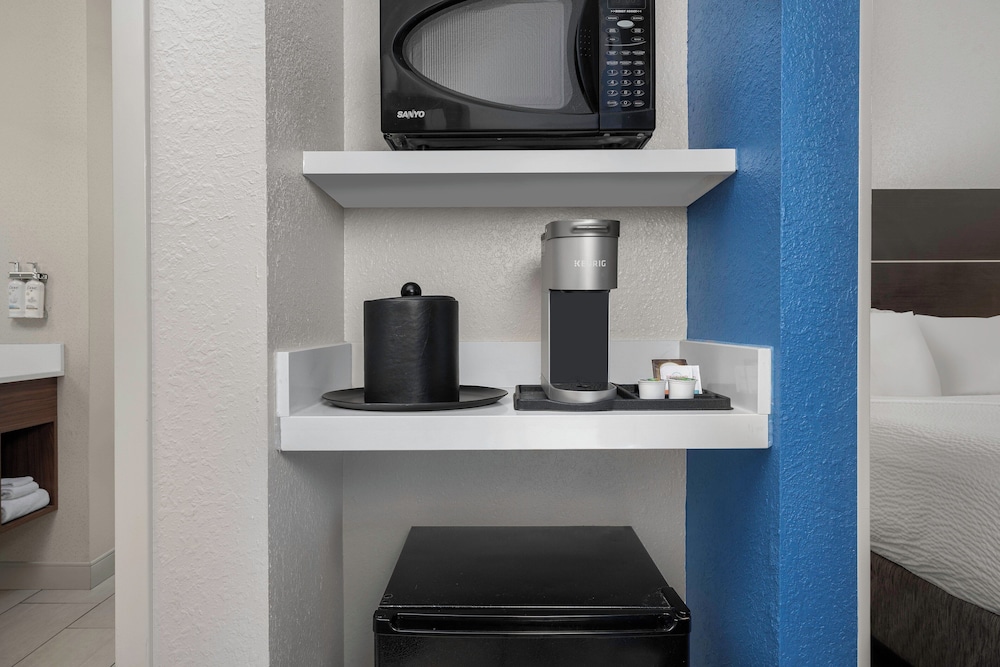 Standard Room, Accessible (Communications, Mobility, Access Tub) - Photo 5