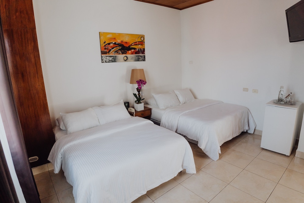 Deluxe Double Room, 2 Double Beds photo 3