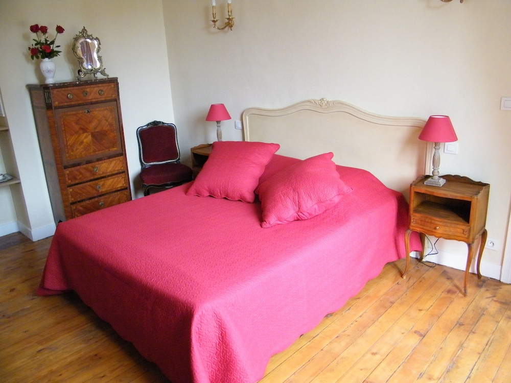 Suite, 1 Queen Bed with Sofa bed, Ensuite (Catherine de Sureau) photo 2