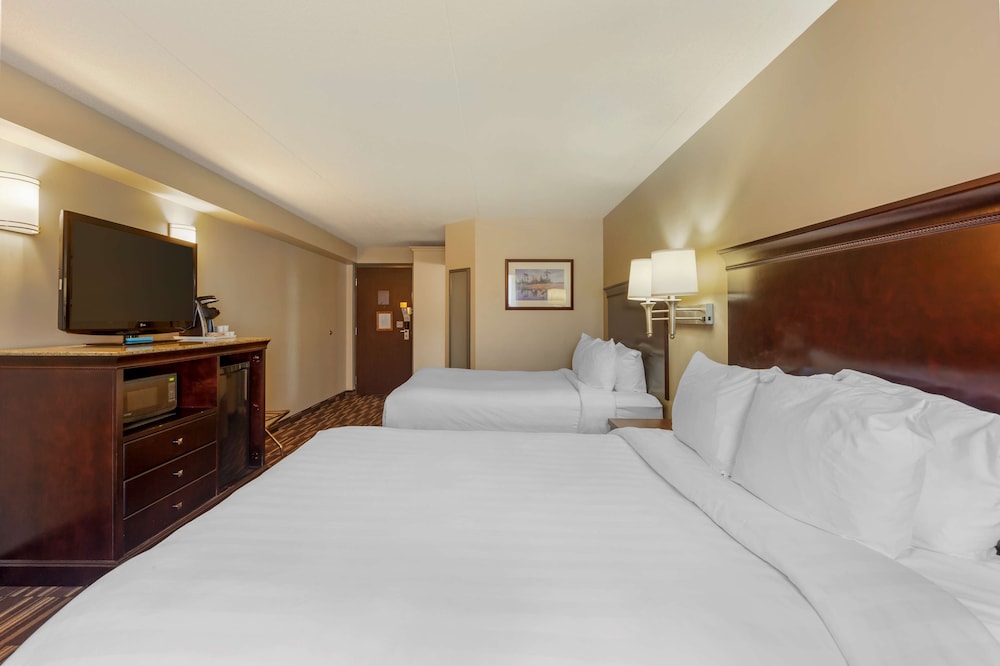 Standard Room, 2 Queen Beds, Non Smoking, Refrigerator & Microwave (Pet Friendly) - Photo 3