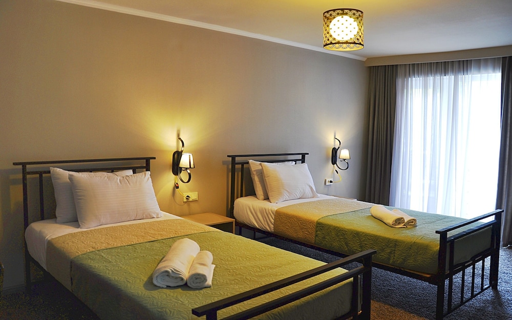 Standard Twin Room photo 3