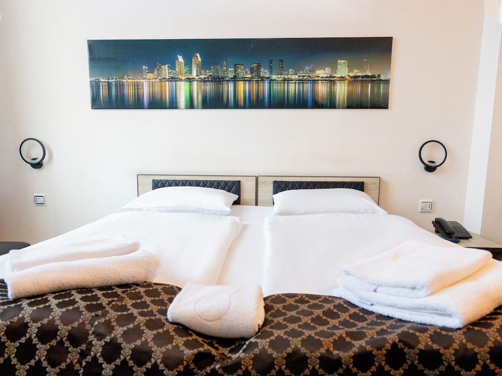 Economy Double or Twin Room photo 1