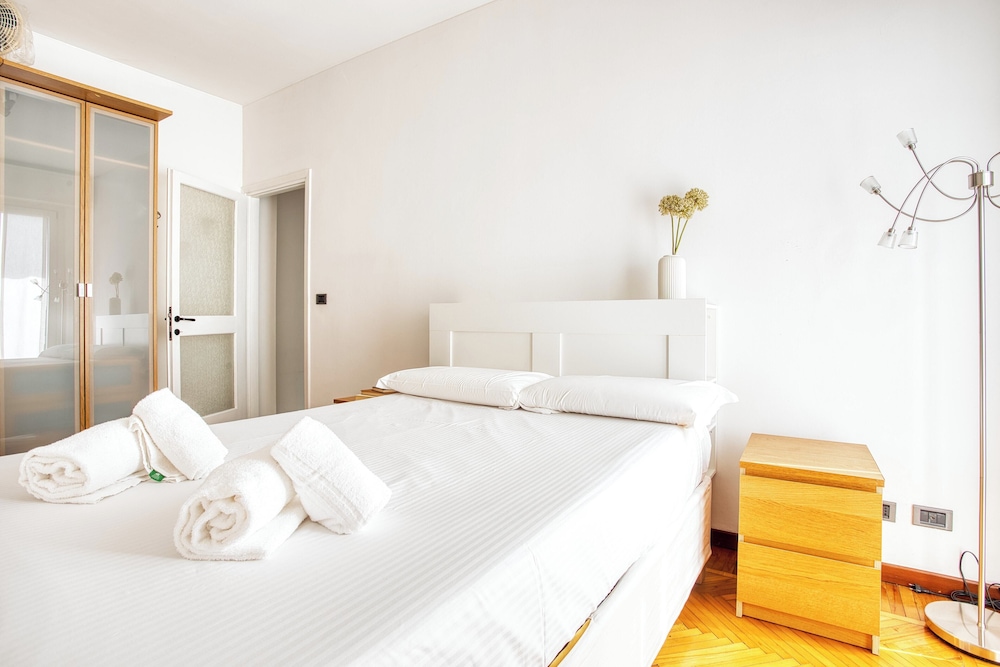 Comfort Apartment, City View