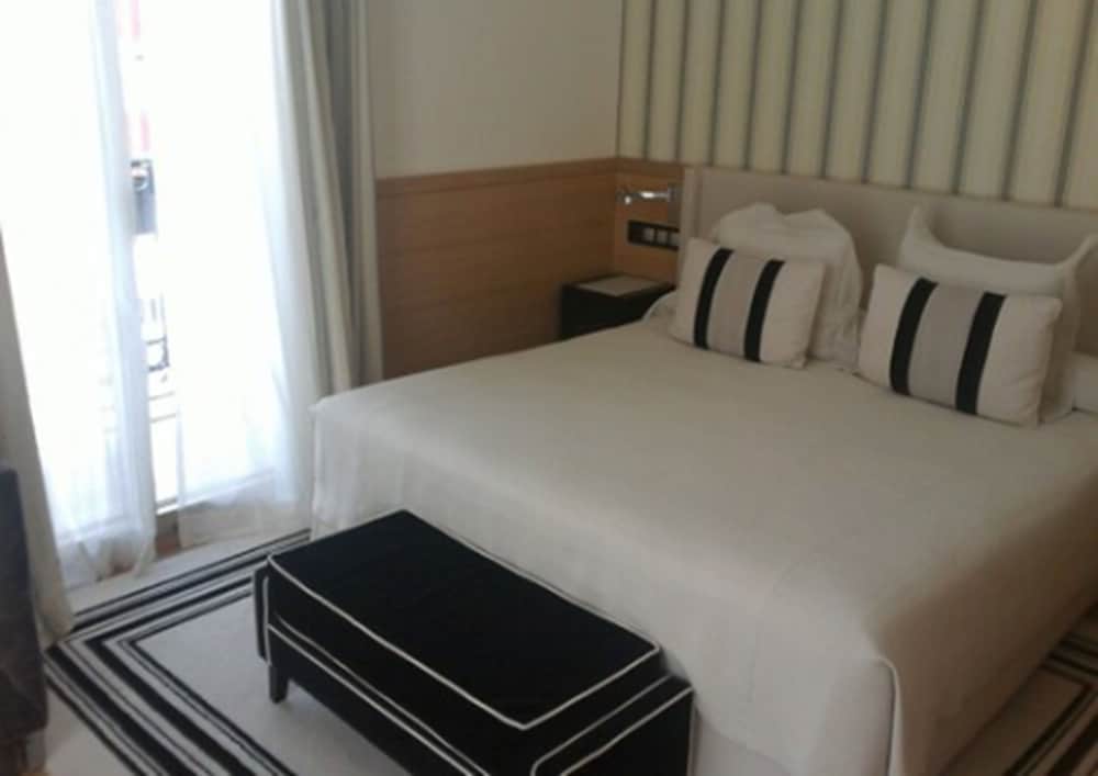 Double Room, 1 Queen Bed, Terrace, Beach View photo 3