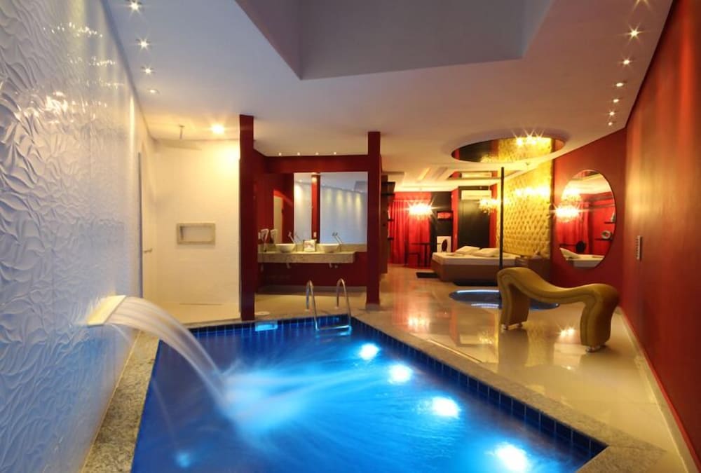 Suite Happy Night with pool photo 2