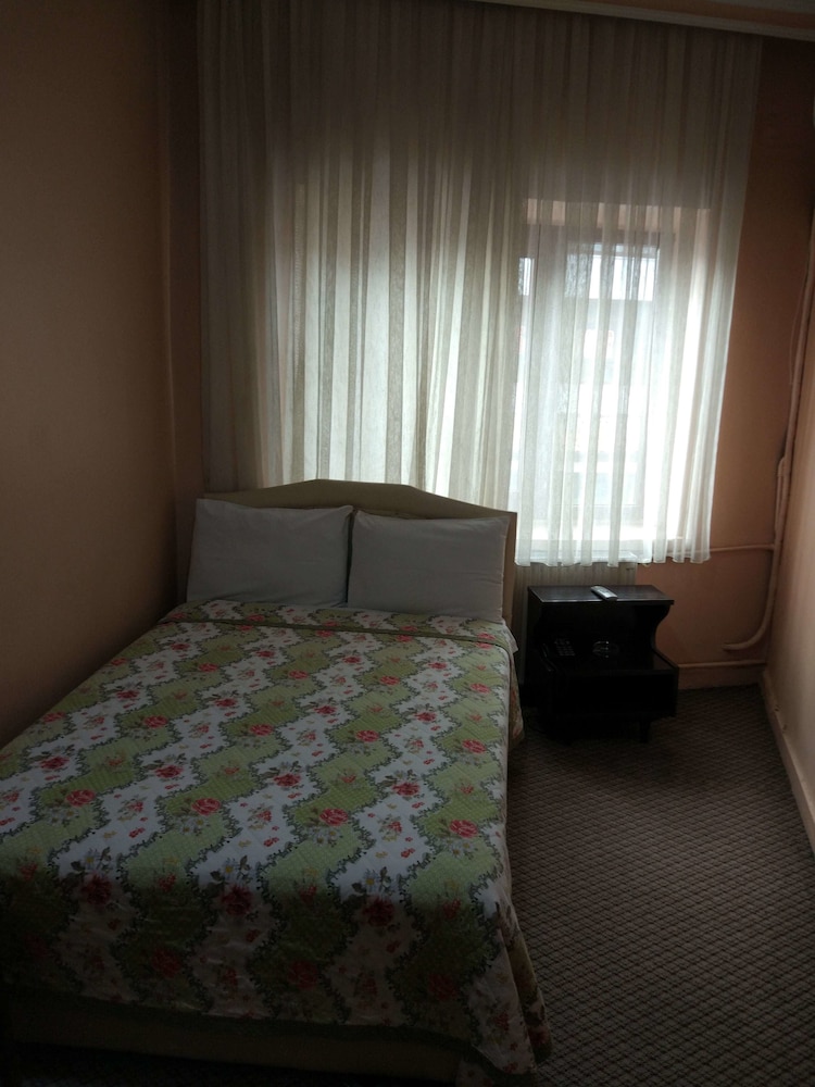 Economy Room, Shared Bathroom photo 1