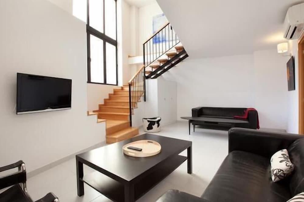 Apartamento, 3 habitaciones (Carrer de la Aldea 16)