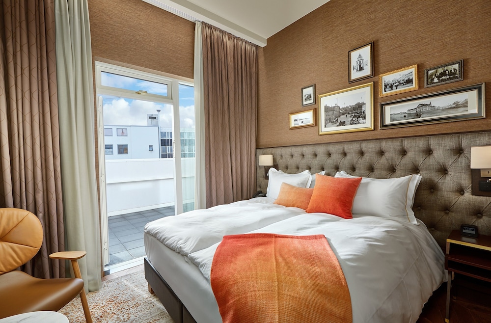 Queen Deluxe Room photo 2
