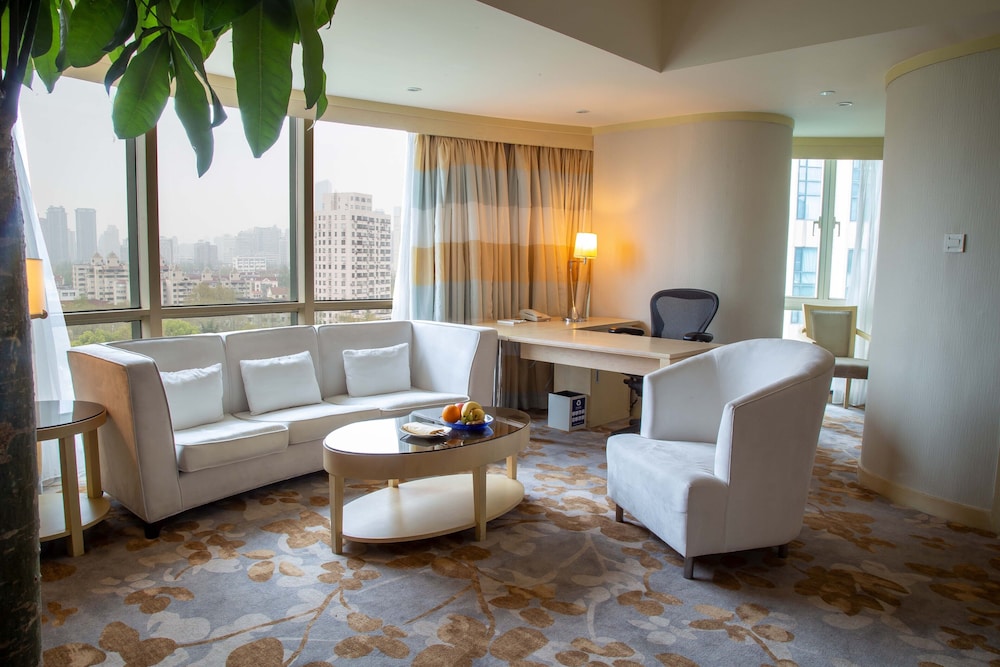 Executive Deluxe Suite