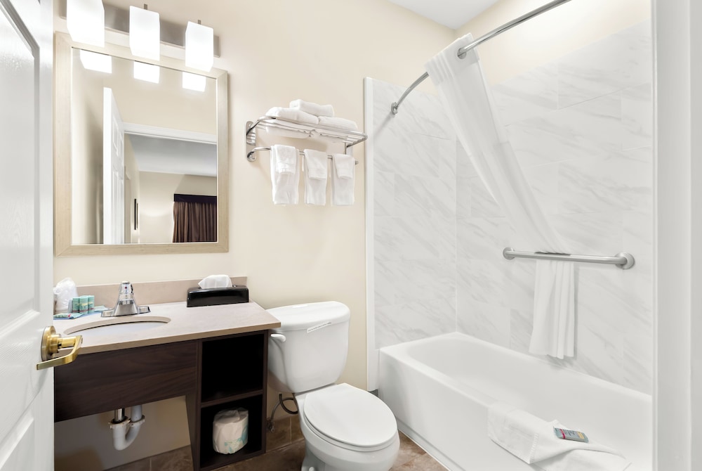 Standard Room, 2 Queen Beds, Accessible, Bathtub photo 3
