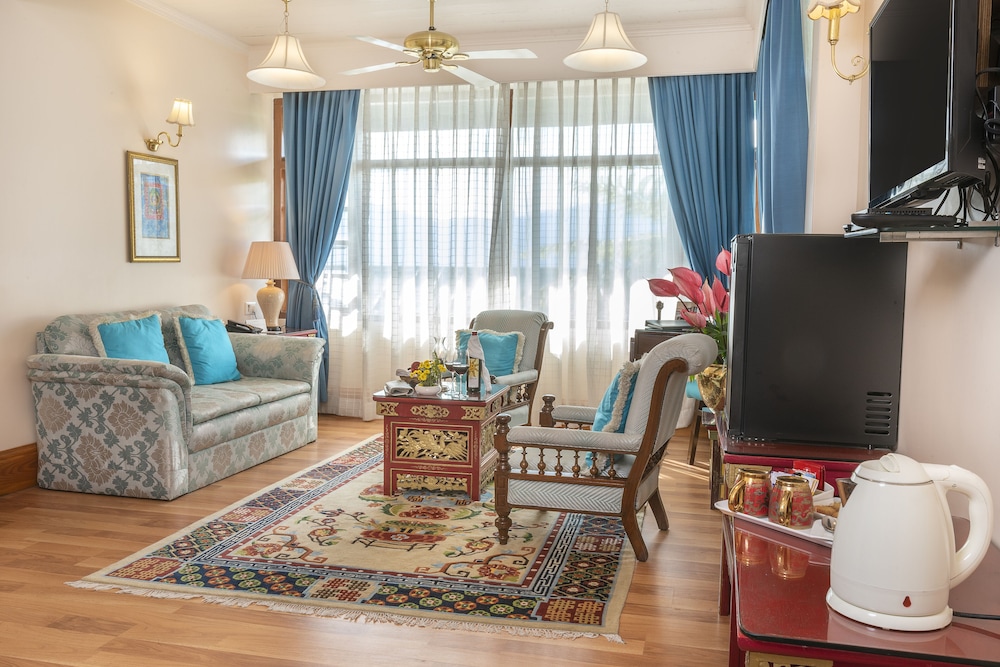 Deluxe Double or Twin Room photo 3