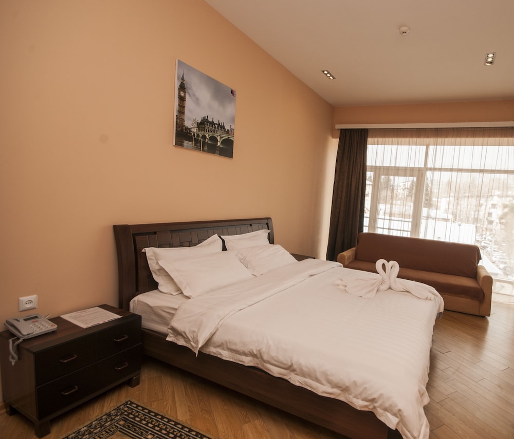 Suite, 1 Bedroom photo 2