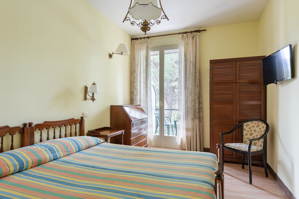 Standard Double Room - Photo 2